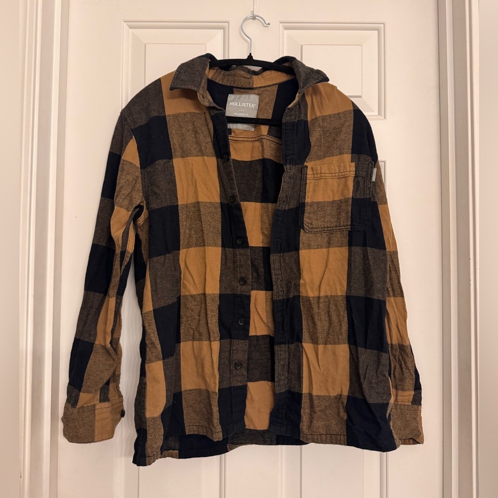 Hollister Black and Brown Plaid Shirt